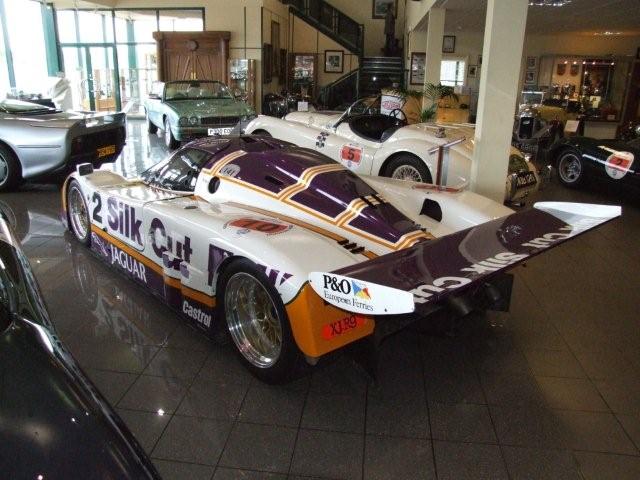 XJR 9. S tímto vozem získal v r.1988 Martin Brundle titul Mistra světa jezdců a Jaguar Mistra světa značek sportovních vozů (prototipů).